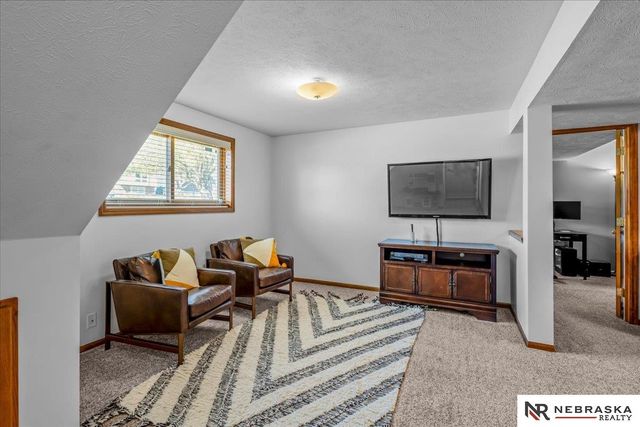 16615 Ehlers Street, Omaha, NE 68135