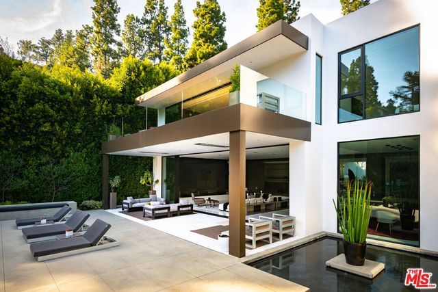 1231 Lago Vista Drive, Beverly Hills, CA 90210