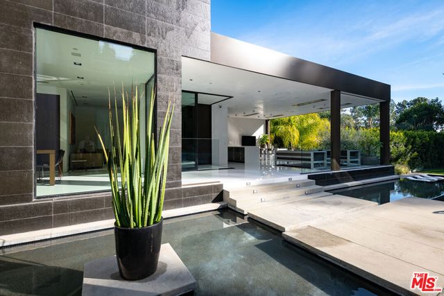 1231 Lago Vista Drive, Beverly Hills, CA 90210
