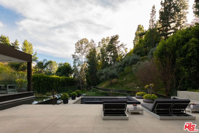 1231 Lago Vista Drive, Beverly Hills, CA 90210