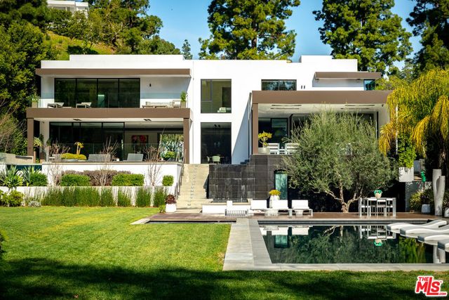 1231 Lago Vista Drive, Beverly Hills, CA 90210