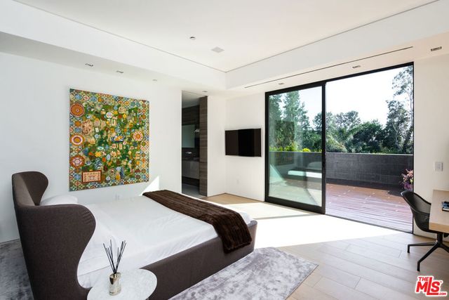 1231 Lago Vista Drive, Beverly Hills, CA 90210