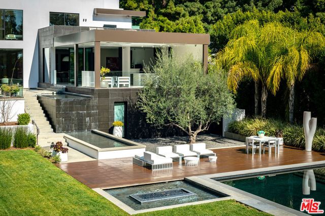 1231 Lago Vista Drive, Beverly Hills, CA 90210