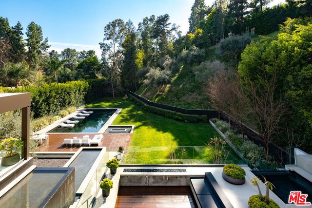 1231 Lago Vista Drive, Beverly Hills, CA 90210