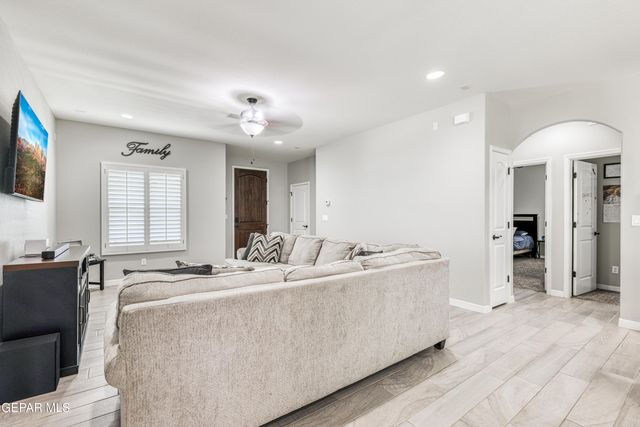 2208 TIERRA DELMONTE Drive, El Paso, TX 79938