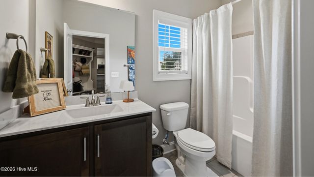 2240 Three Oaks Drive, Greenville, NC 27858