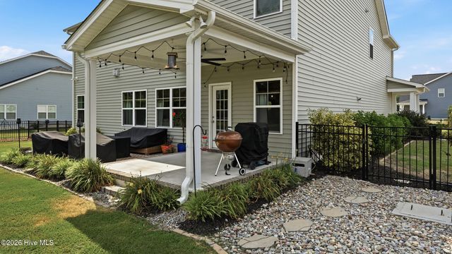 2240 Three Oaks Drive, Greenville, NC 27858