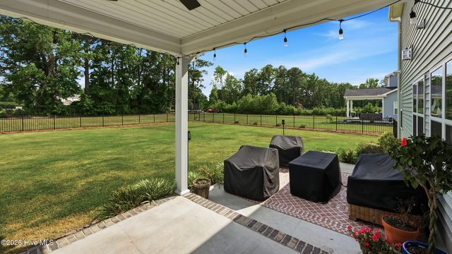 2240 Three Oaks Drive, Greenville, NC 27858