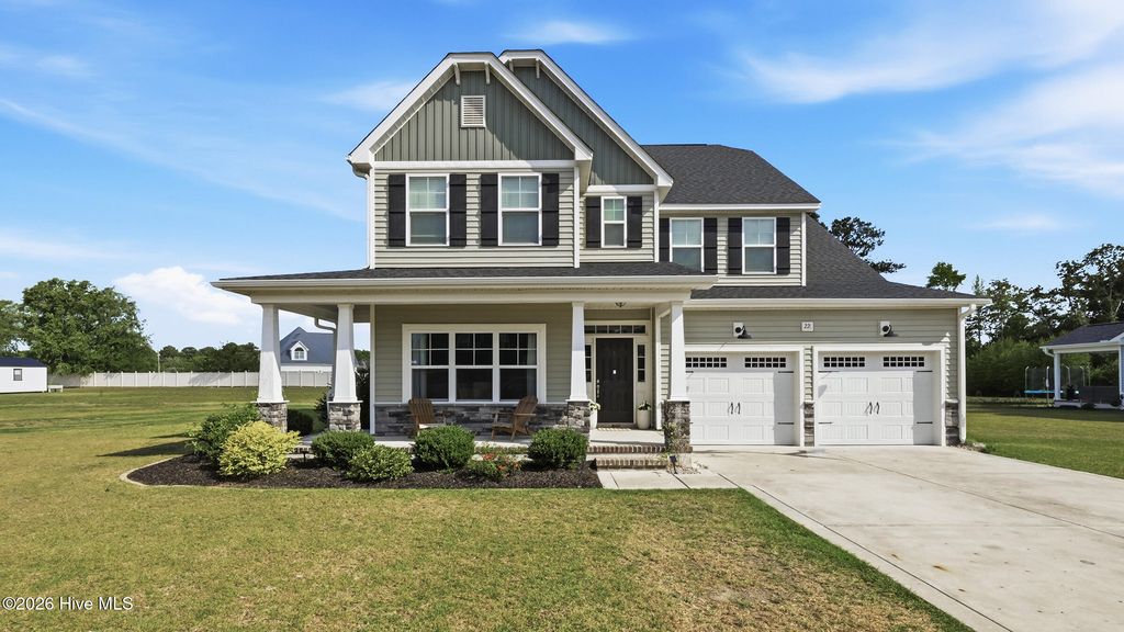 2240 Three Oaks Drive, Greenville, NC 27858
