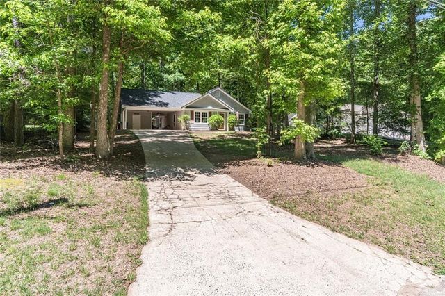 3430 Lakeside Lane, Cumming, GA 30040