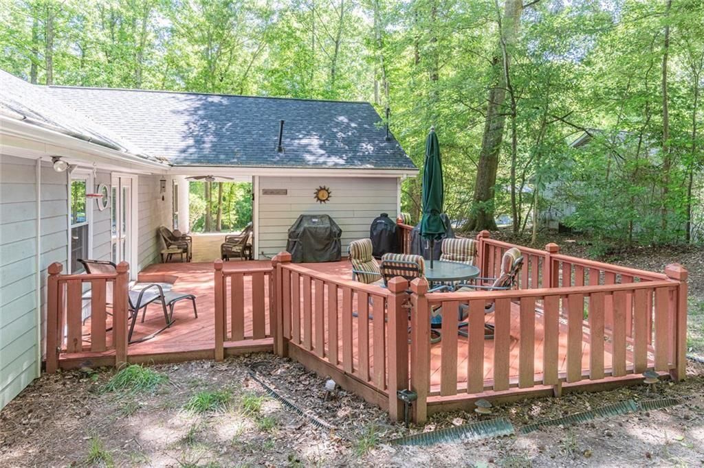 Image 42 of property listing at 3430 Lakeside Lane, Cumming, GA 30040