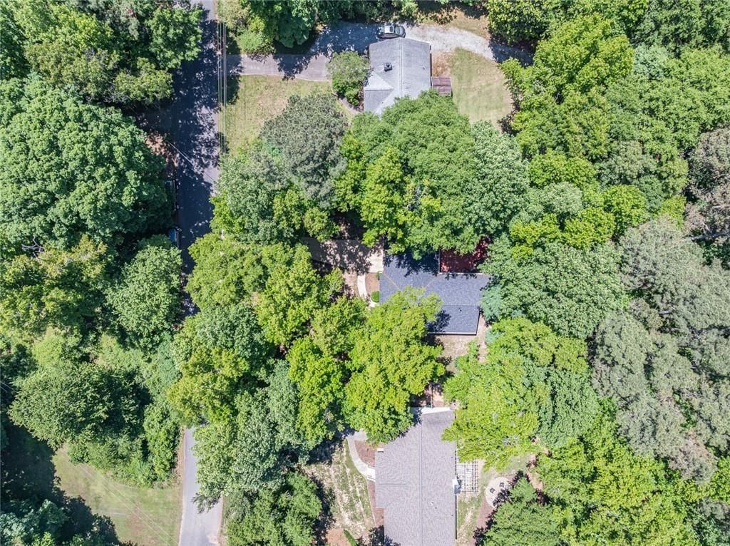 Image 47 of property listing at 3430 Lakeside Lane, Cumming, GA 30040