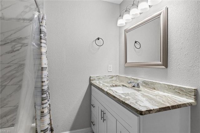 4021 Foxwood DR, Virginia Beach, VA 23462