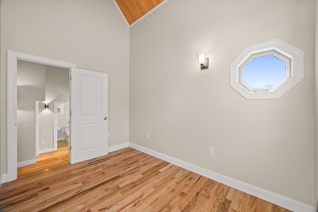 39 Spring St, Boston, MA 02132