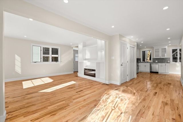 39 Spring St, Boston, MA 02132