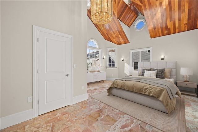 39 Spring St, Boston, MA 02132