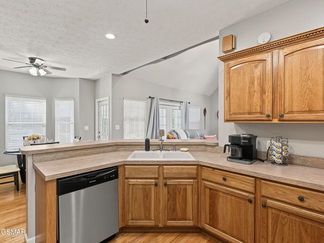3223 Topside Drive, Kodak, TN 37764
