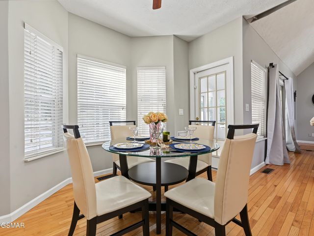 3223 Topside Drive, Kodak, TN 37764