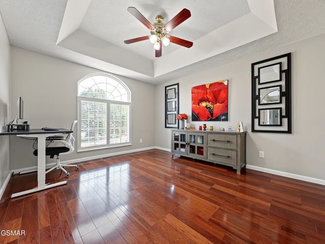 3223 Topside Drive, Kodak, TN 37764