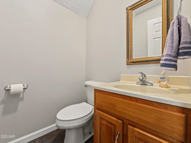 3223 Topside Drive, Kodak, TN 37764