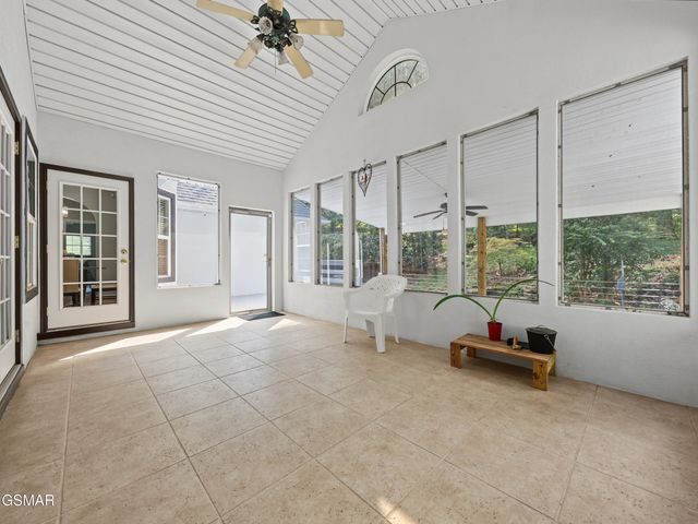 3223 Topside Drive, Kodak, TN 37764