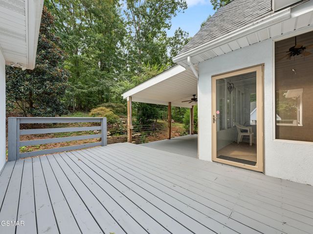 3223 Topside Drive, Kodak, TN 37764