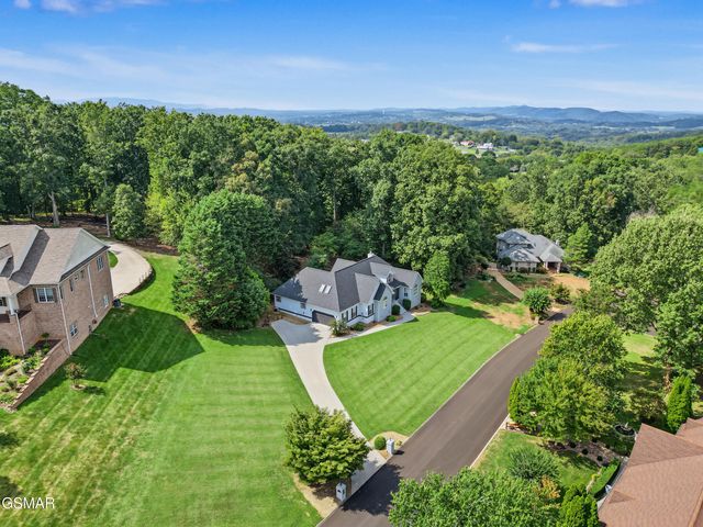 3223 Topside Drive, Kodak, TN 37764