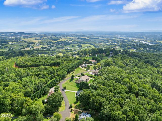 3223 Topside Drive, Kodak, TN 37764