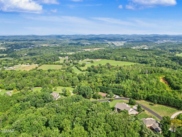 3223 Topside Drive, Kodak, TN 37764