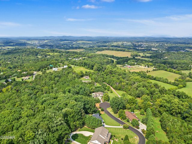 3223 Topside Drive, Kodak, TN 37764