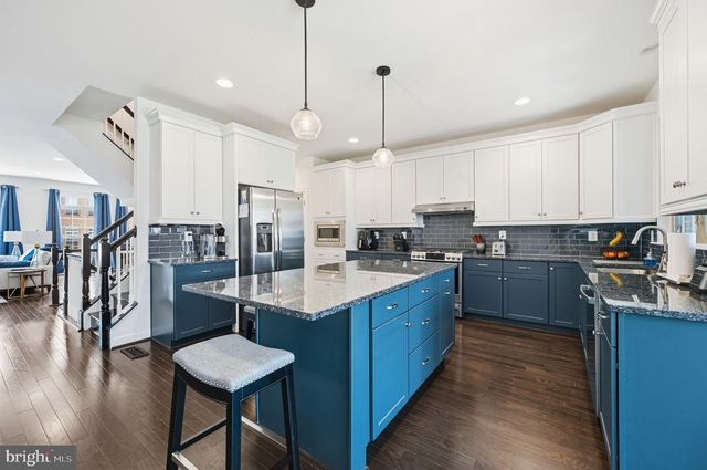 7914 TURTLE CREEK CIR, Gainesville, VA 20155