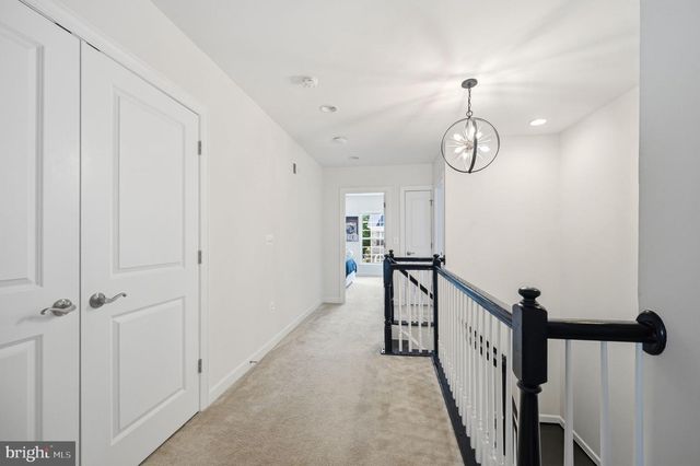 7914 TURTLE CREEK CIR, Gainesville, VA 20155