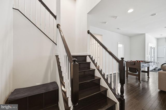 7914 TURTLE CREEK CIR, Gainesville, VA 20155