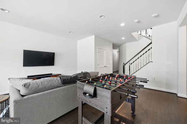 7914 TURTLE CREEK CIR, Gainesville, VA 20155