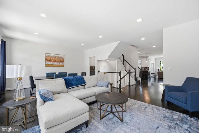 7914 TURTLE CREEK CIR, Gainesville, VA 20155