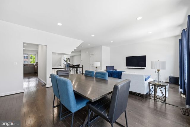 7914 TURTLE CREEK CIR, Gainesville, VA 20155