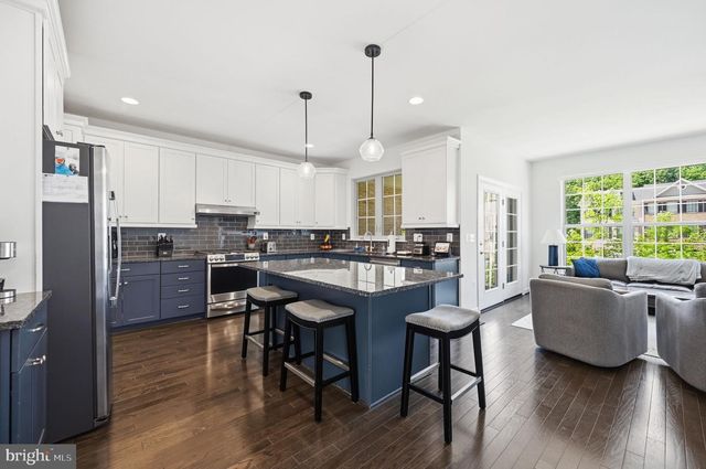 7914 TURTLE CREEK CIR, Gainesville, VA 20155