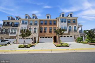 7914 TURTLE CREEK CIR, Gainesville, VA 20155