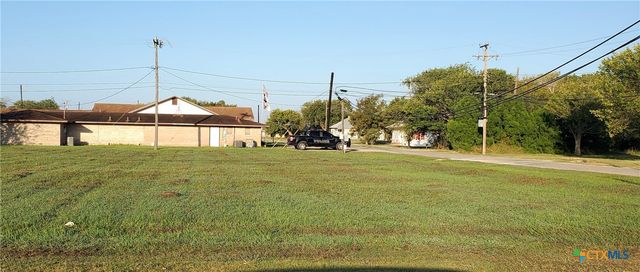 502-508 S Main Street, Seadrift, TX 77983