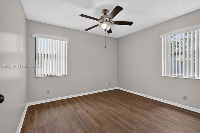 7626 Tahiti Ln 204, Lake Worth, FL 33467