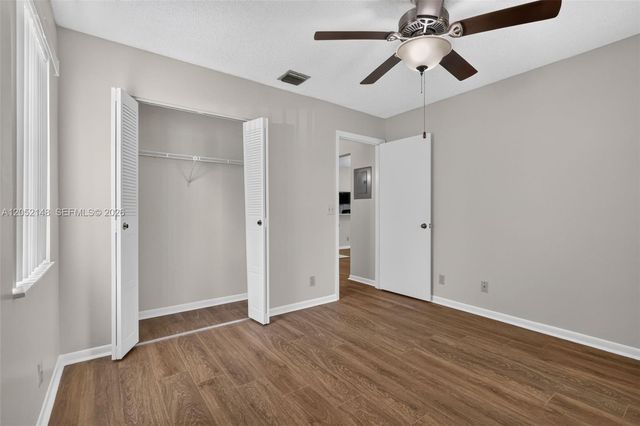7626 Tahiti Ln 204, Lake Worth, FL 33467