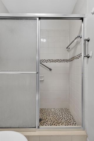 7626 Tahiti Ln 204, Lake Worth, FL 33467