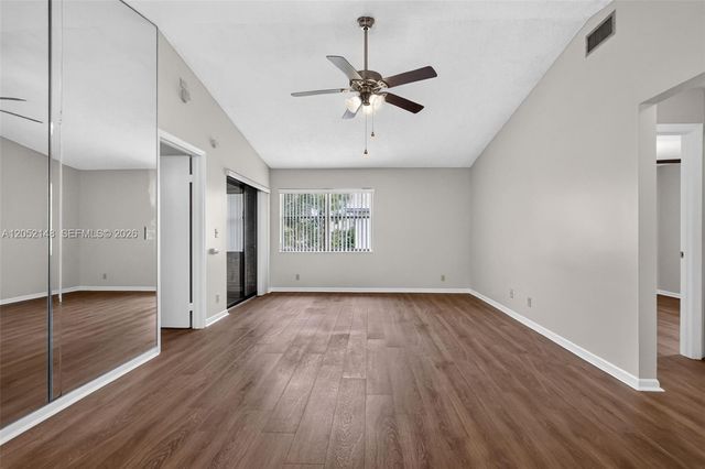 7626 Tahiti Ln 204, Lake Worth, FL 33467