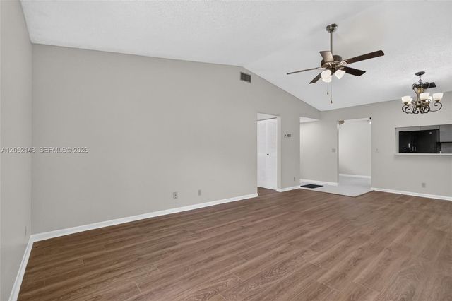 7626 Tahiti Ln 204, Lake Worth, FL 33467