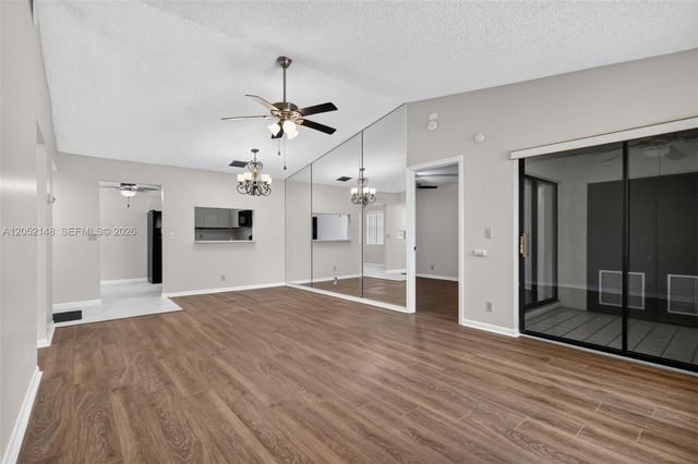 7626 Tahiti Ln 204, Lake Worth, FL 33467