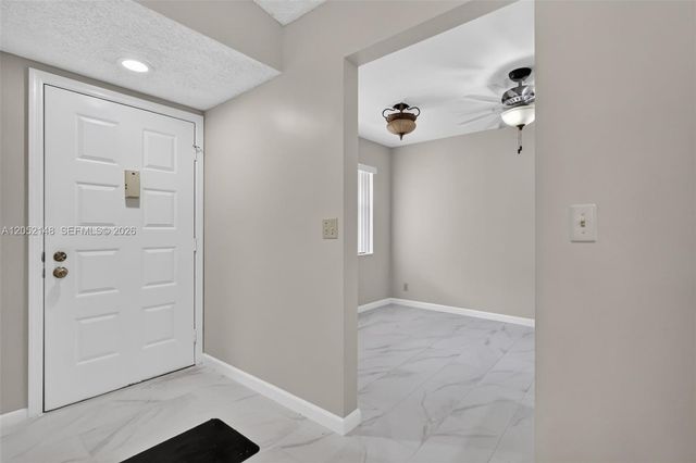 7626 Tahiti Ln 204, Lake Worth, FL 33467