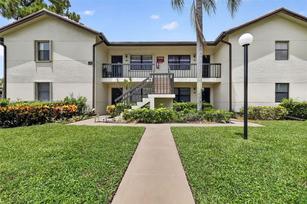 7626 Tahiti Ln 204, Lake Worth, FL 33467