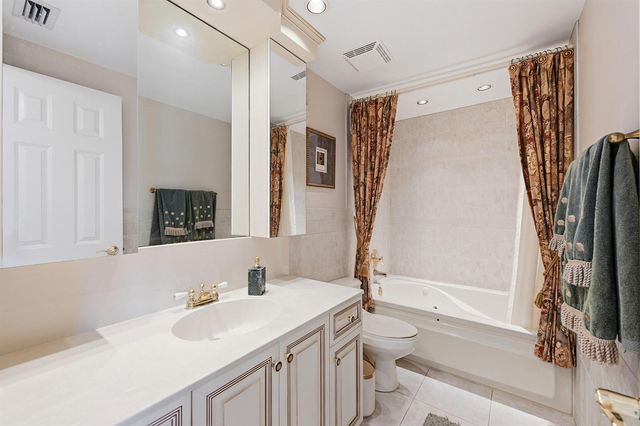 1839 Middle River Drive 302, Fort Lauderdale, FL 33305