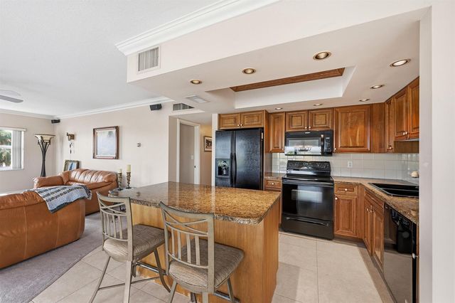 1839 Middle River Drive 302, Fort Lauderdale, FL 33305