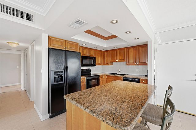 1839 Middle River Drive 302, Fort Lauderdale, FL 33305